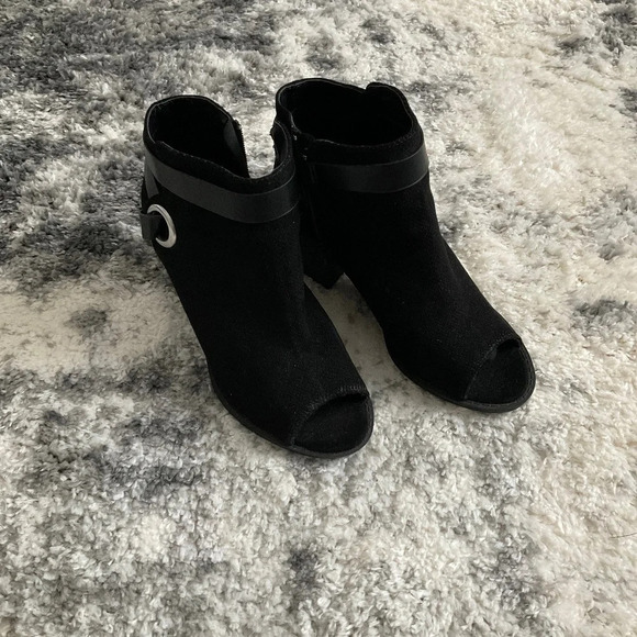 Qupid Shoes - QUPID suede black ankle western‎ boots